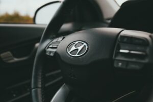 volante hyundai elantra por posibles motivos del ruido al arrancar el Hyundai Elantra