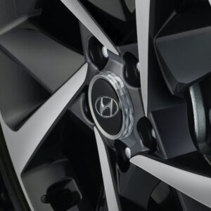 imagen llantas por posibles motivos del ruido al arrancar el Hyundai Elantra 